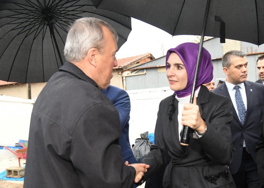 Aile ve Sosyal Hizmetler Bakanı Göktaş Şehit Ailesini Ziyaret Etti