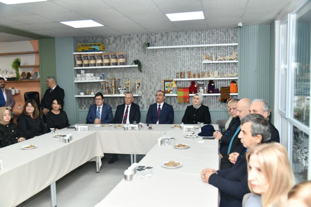 Vali Soytürk Seval-Ahmet Çetin Engelsiz Kafe’nin Açılışını Yaptı