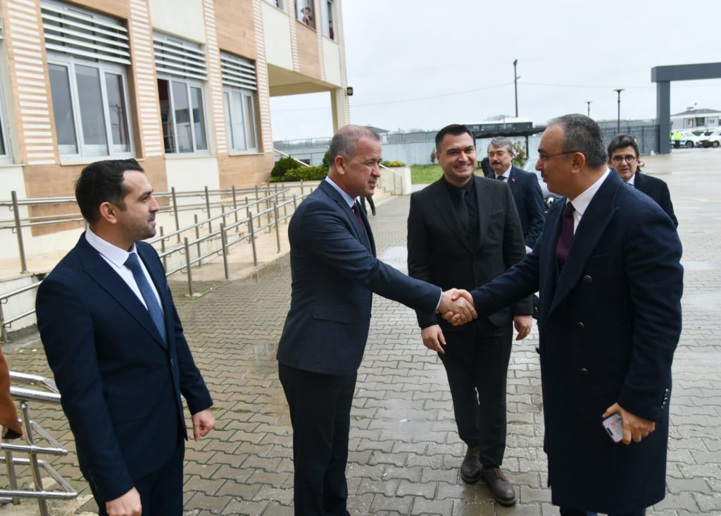 Vali Soytürk TEKNOFEST’de Roket Yarışmasında Türkiye 1.’si Olan Öğrencileri Tebrik Etti