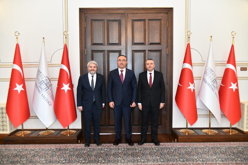 Sakarya İlahiyat Fakültesi Dekanı Vali Soytürk’ü Ziyaret Etti