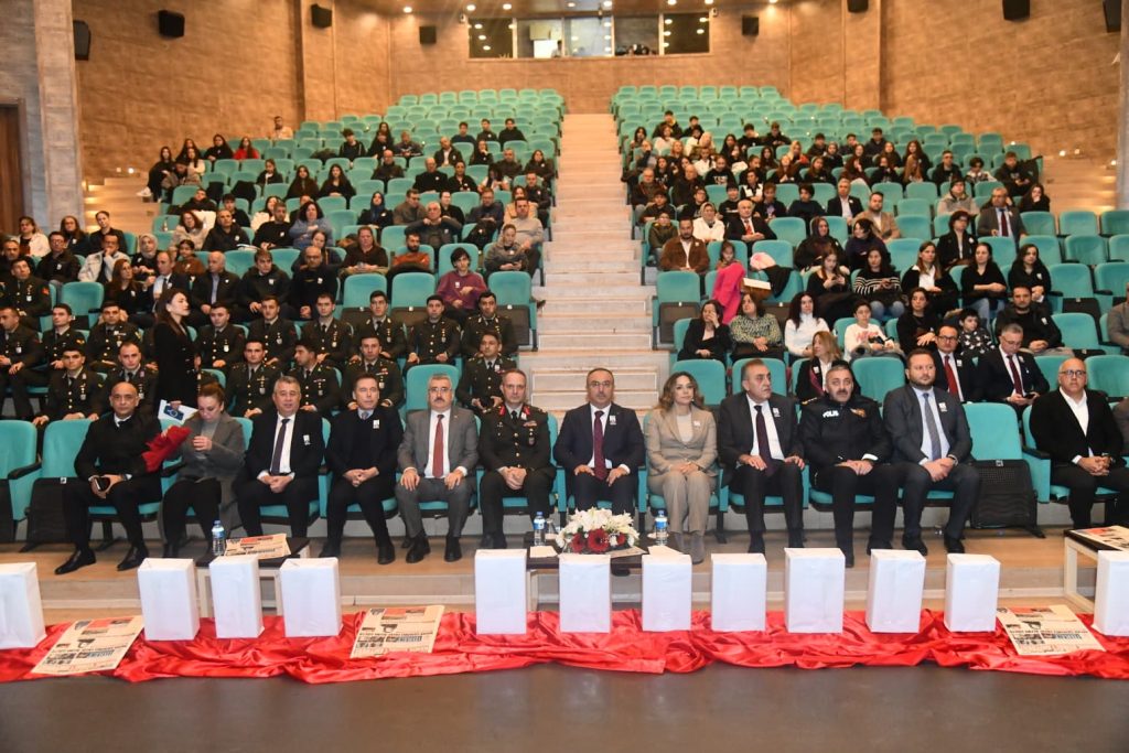 Namık Kemal’i Anma Programı Yahya Kemal Beyatlı Kültür Merkezi’nde Düzenlenen Etkinlik ile Devam Etti