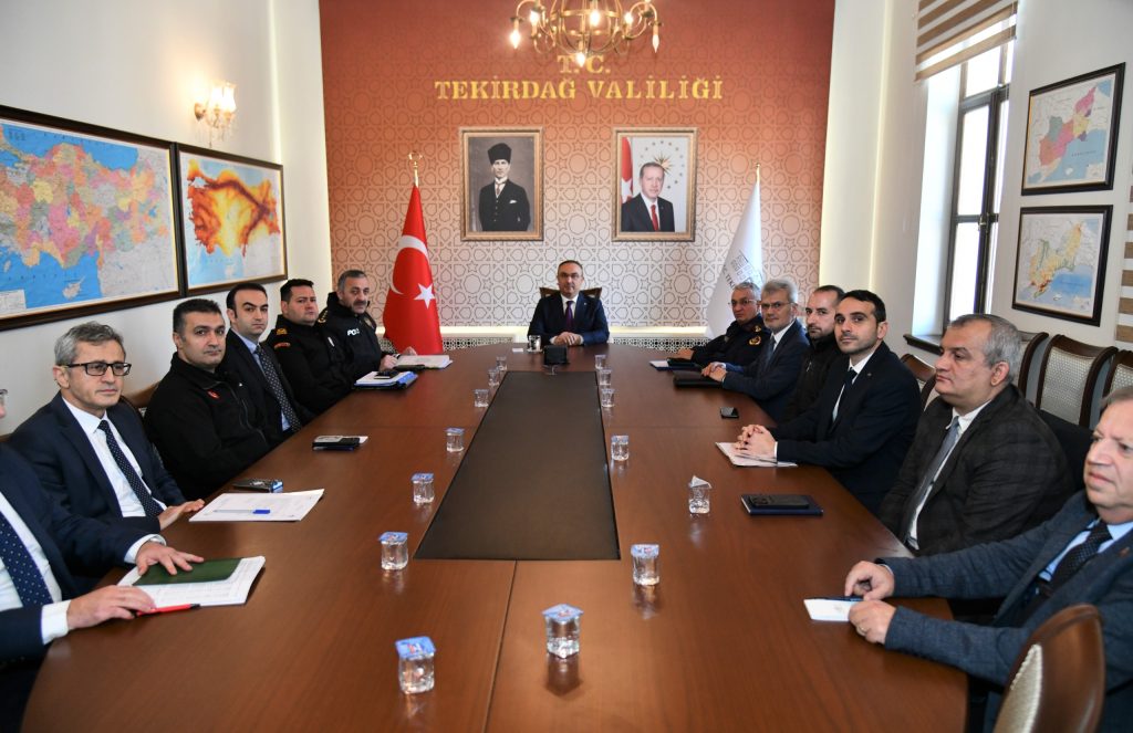 Vali Soytürk Başkanlığında Yılbaşı Tedbirleri Toplantısı Yapıldı